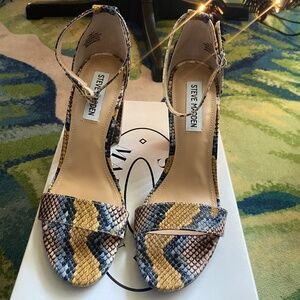 Steve Madden Carson